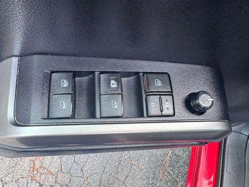 Used 2020 Toyota Tacoma SR5 RWD image 14