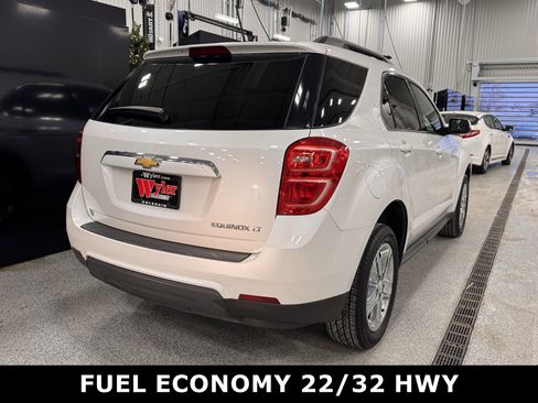Used 2016 Chevrolet Equinox LT image 3