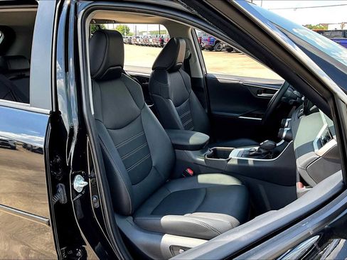 Used 2024 Toyota RAV4 Limited image 9