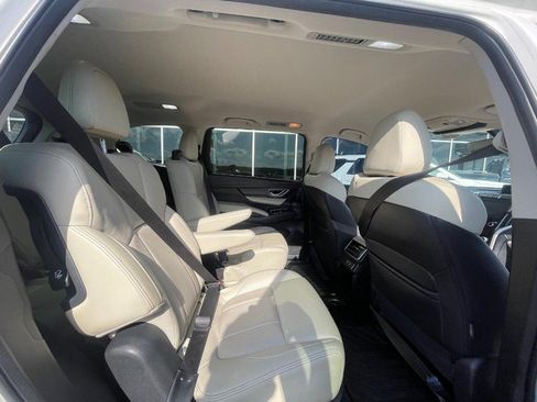 Used 2019 Subaru Ascent Limited AWD/4WD image 3