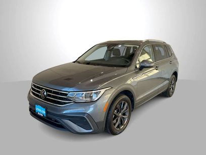 Used 2022 Volkswagen Tiguan SE