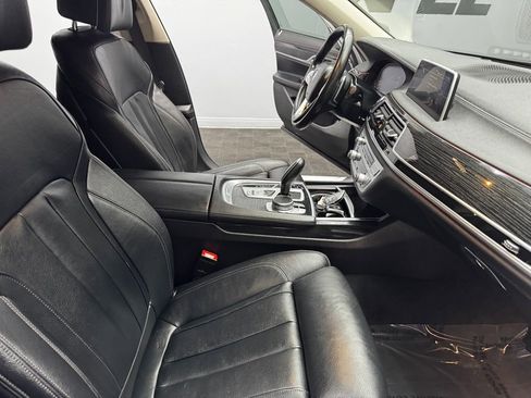 Used 2022 BMW 740i RWD image 52