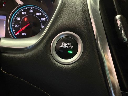 Used 2021 Chevrolet Traverse RS w/ LPO, Cargo Package FWD image 33