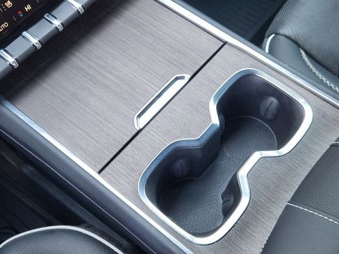 Used 2024 GMC Acadia Denali w/ Super Cruise Package image 16