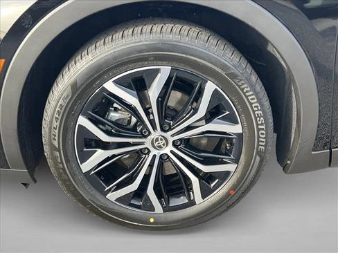 New 2026 Toyota Crown XLE image 11