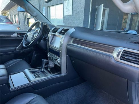 Used 2014 Lexus GX 460 image 23