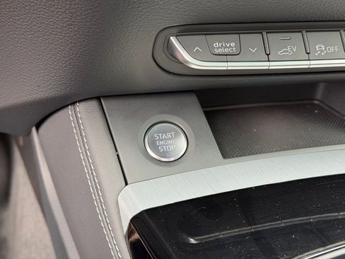 Certified 2024 Audi Q5 e Prestige w/ Prestige Package image 30