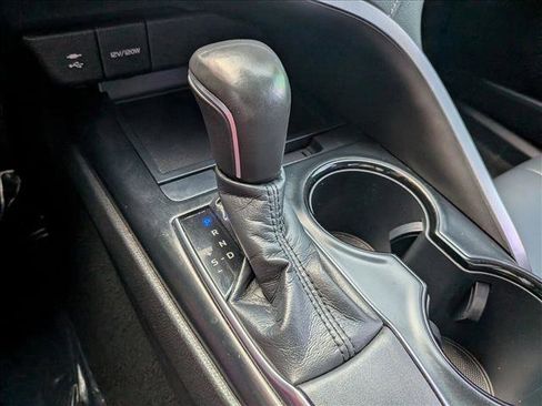 Certified 2019 Toyota Camry SE w/ Carpet Mat Package FWD image 12
