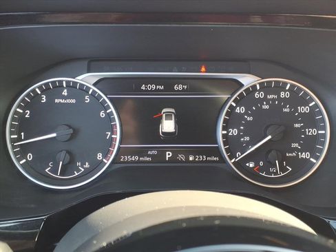 Used 2022 Nissan Pathfinder SV image 26