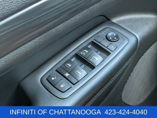Used 2020 Jeep Grand Cherokee Altitude RWD image 28