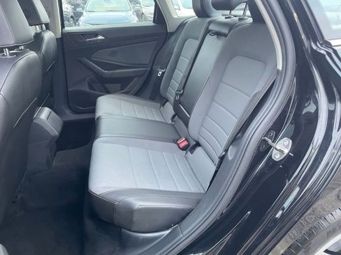 Used 2025 Volkswagen Jetta SE image 24