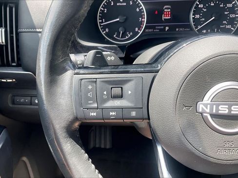 Used 2024 Nissan Pathfinder SL w/ Lighting Package (N92) FWD image 23