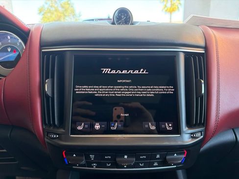 Certified 2023 Maserati Levante GT AWD/4WD image 16