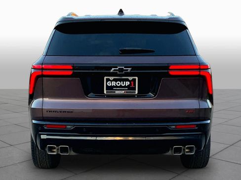 Used 2026 Chevrolet Traverse RS w/ LPO, Floor Liner Package FWD image 5
