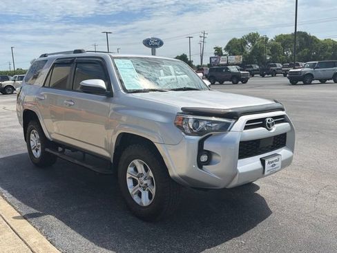 Used 2021 Toyota 4Runner SR5 AWD/4WD image 3