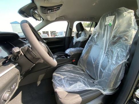 Used 2023 Jeep Grand Cherokee L Laredo w/ Luxury Tech Group I image 11