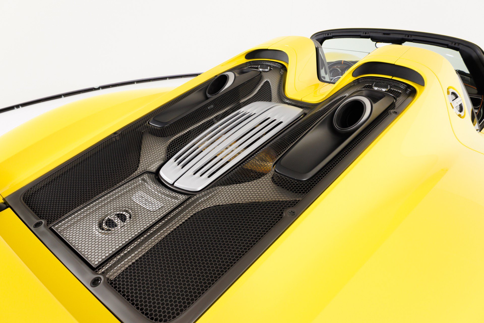Used 2015 Porsche 918 Spyder AWD/4WD image 68