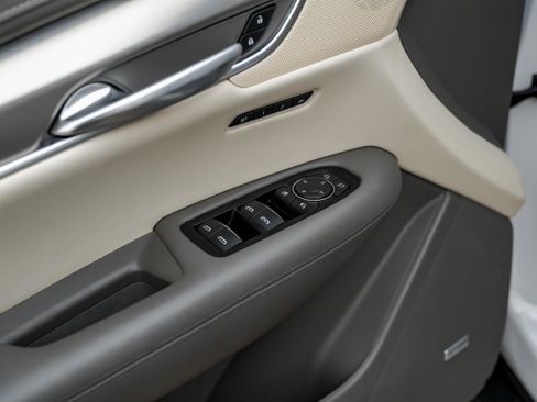 Used 2018 Cadillac XT5 Premium Luxury w/ Driver Assist Package image 41