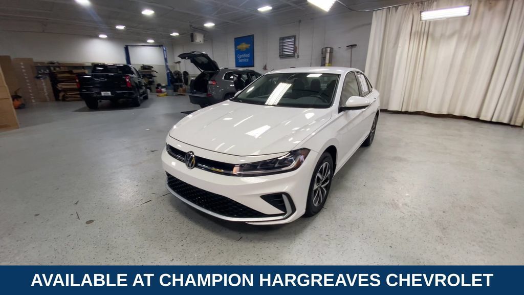 Used 2025 Volkswagen Jetta S FWD image 5
