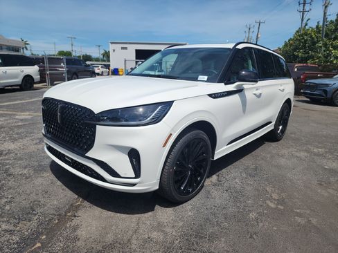 New 2026 Lincoln Aviator Reserve AWD/4WD image 9