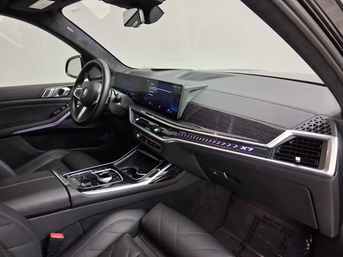Certified 2023 BMW X7 xDrive40i w/ M Sport Package AWD/4WD image 37