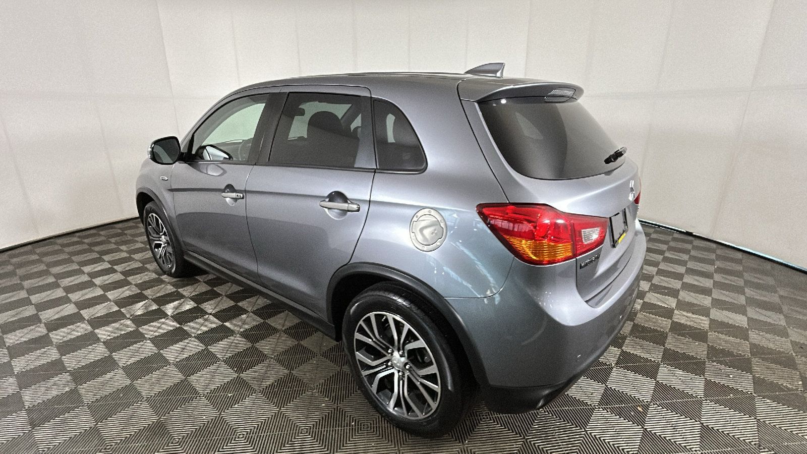 Used 2017 Mitsubishi Outlander Sport SE AWD/4WD image 4