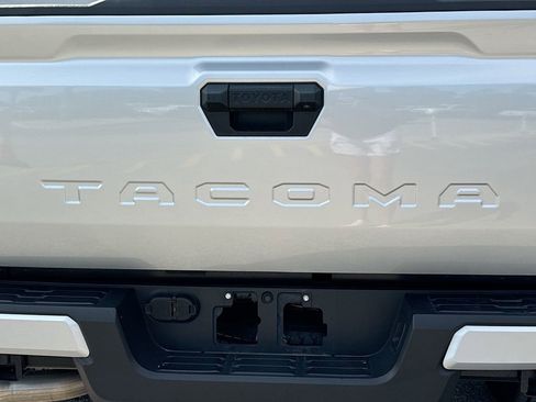 Used 2024 Toyota Tacoma SR5 RWD image 11