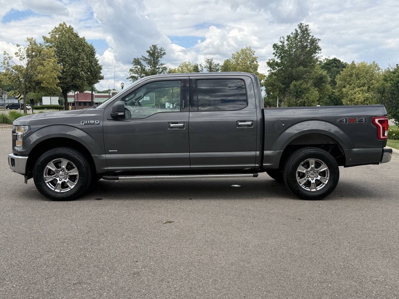 Used 2015 Ford F150 XLT w/ Equipment Group 302A Luxury AWD/4WD image 3