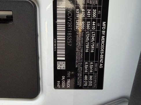 Used 2024 Mercedes-Benz Sprinter 2500 image 19