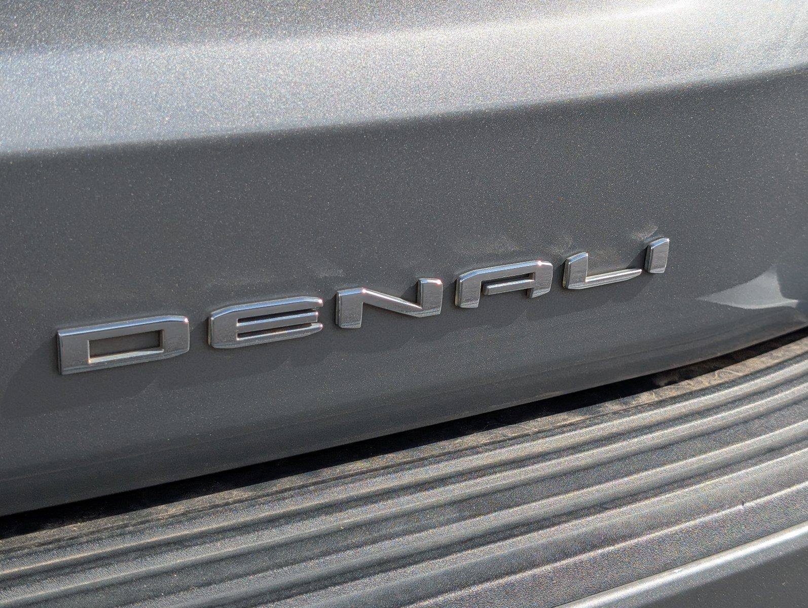Used 2023 GMC Yukon Denali RWD image 5