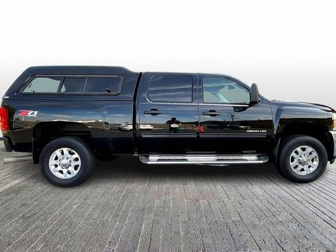 Used 2013 Chevrolet Silverado 3500 LTZ w/ LTZ Plus Package image 8