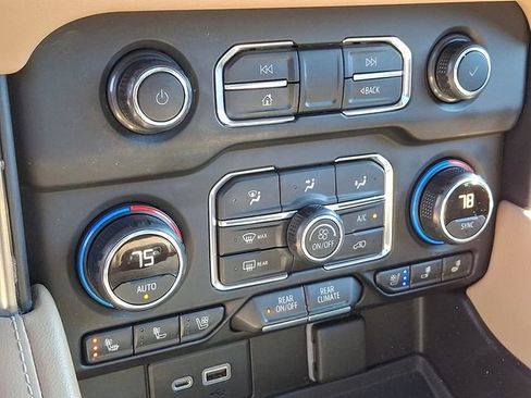 Certified 2021 Chevrolet Tahoe Premier w/ Premium Package image 17