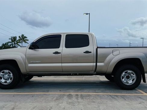 Used 2007 Toyota Tacoma PreRunner RWD image 2
