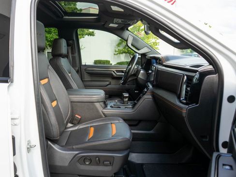 Used 2024 GMC Sierra 1500 AT4 w/ AT4 Preferred Package AWD/4WD image 15