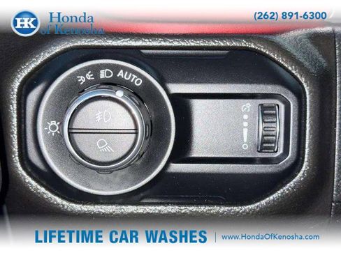 Used 2023 Jeep Gladiator Rubicon w/ Cold Weather Group image 16