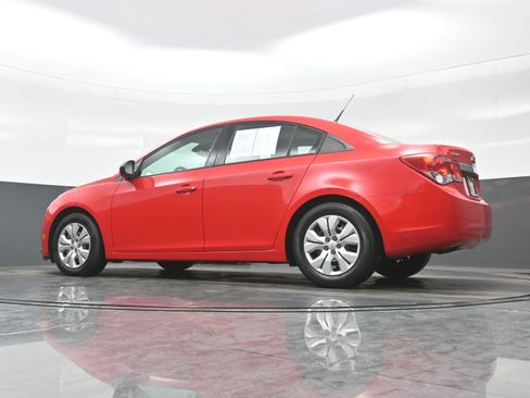 Used 2014 Chevrolet Cruze LS image 28