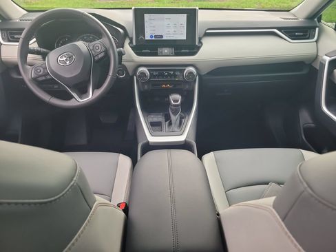 Used 2025 Toyota RAV4 XLE Premium FWD image 16