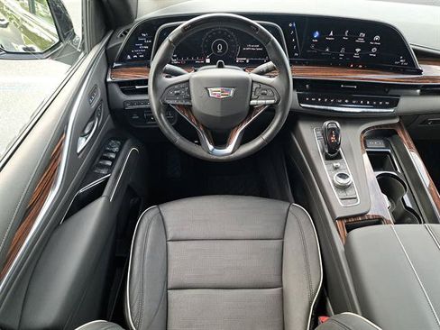 Certified 2023 Cadillac Escalade Premium Luxury w/ Performance Package AWD/4WD image 18