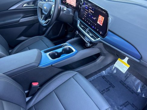Used 2026 Chevrolet Equinox EV LT FWD image 20