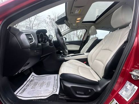 Used 2017 MAZDA MAZDA3 Grand Touring image 24