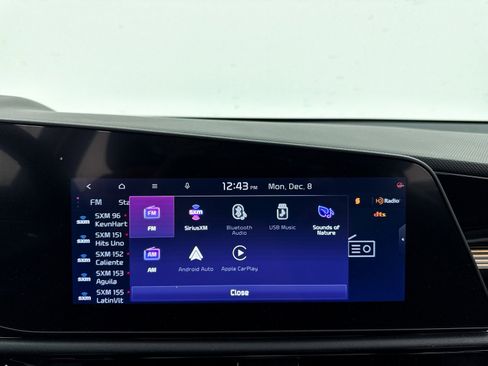 Certified 2024 Kia Niro SX Touring image 23