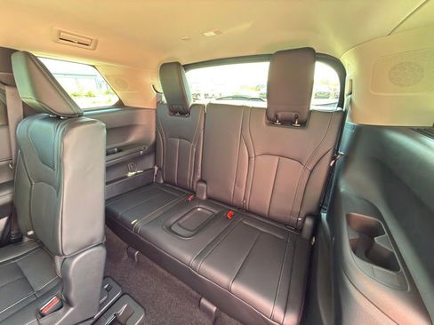 Certified 2026 INFINITI QX60 Luxe w/ Cargo Package AWD/4WD image 18