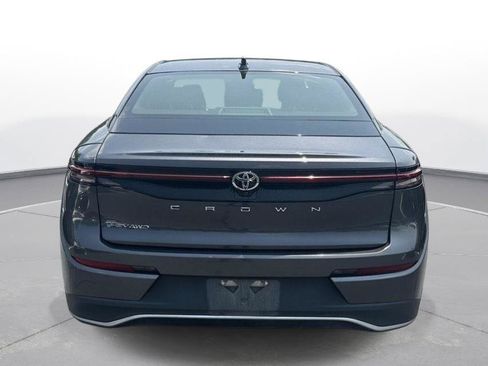 Used 2024 Toyota Crown AWD/4WD image 7