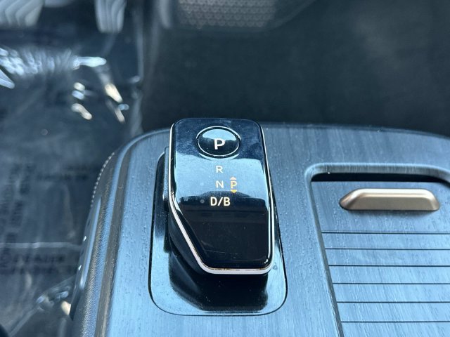 Used 2024 Nissan Ariya FWD image 18