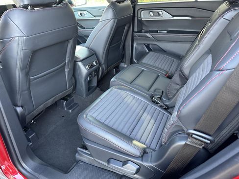 New 2026 Ford Explorer ST-Line w/ ST-Line Street Pack image 33