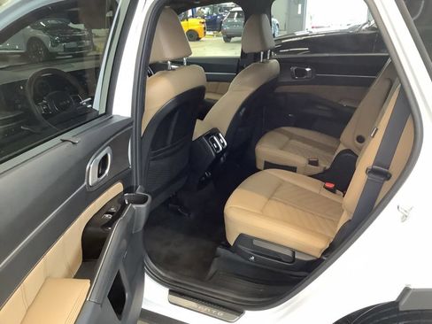 Certified 2024 Kia Sorento SX Prestige w/ Olive Brown Leather Package AWD/4WD image 21