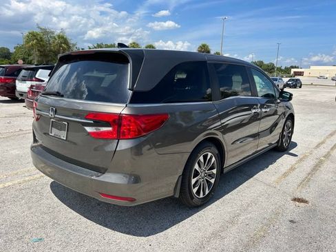 Used 2023 Honda Odyssey EX-L image 2