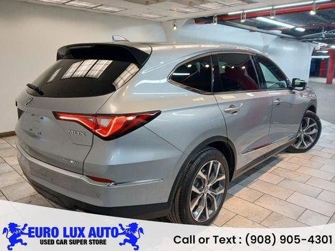 Used 2023 Acura MDX SH-AWD w/ Technology Package image 3