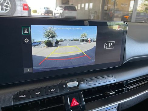 Used 2025 Kia K4 FWD image 16