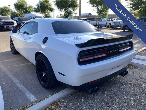 Used 2018 Dodge Challenger R/T Scat Pack w/ Leather Interior Group RWD image 2